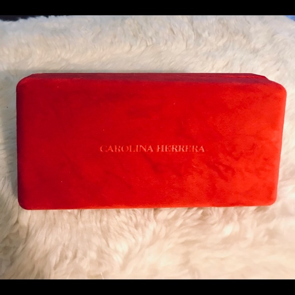 Carolina Herrera Red Velvet Glass Case - Picture 2 of 8